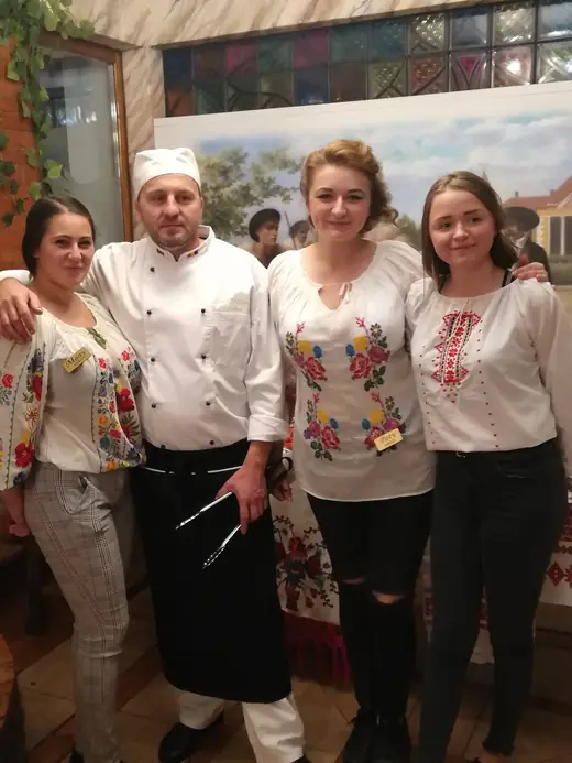 Echipa noastră, cu bucătarul-șef